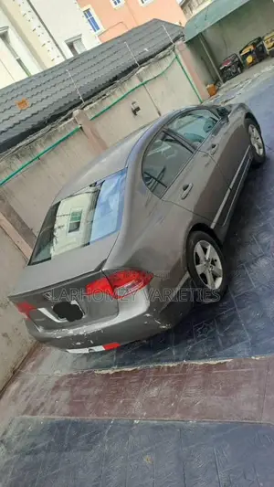 Honda Civic 2006 Gray