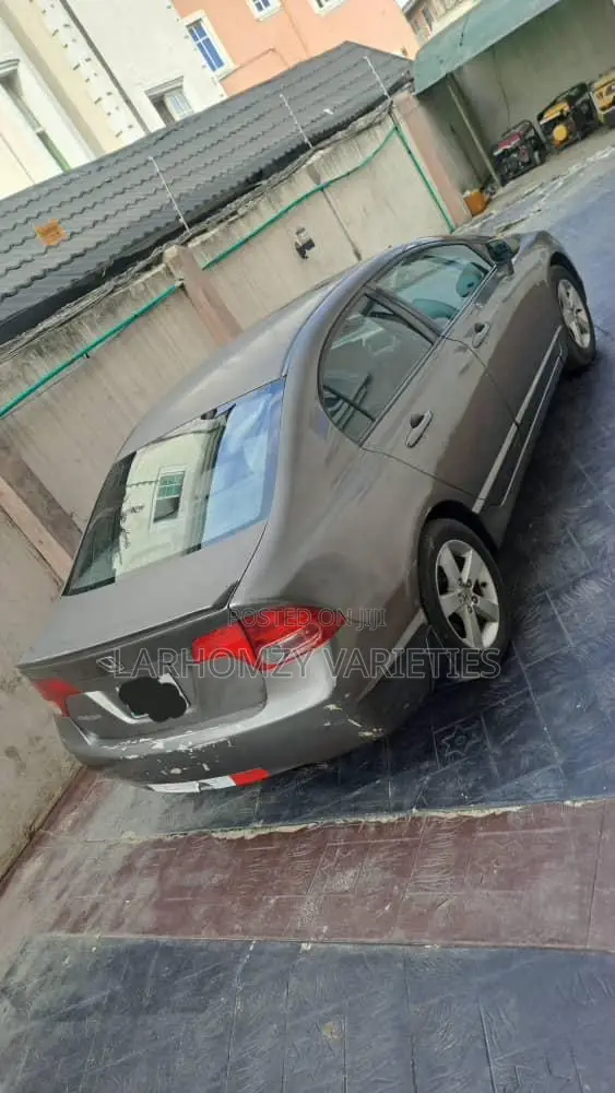 Honda Civic 2006 Gray