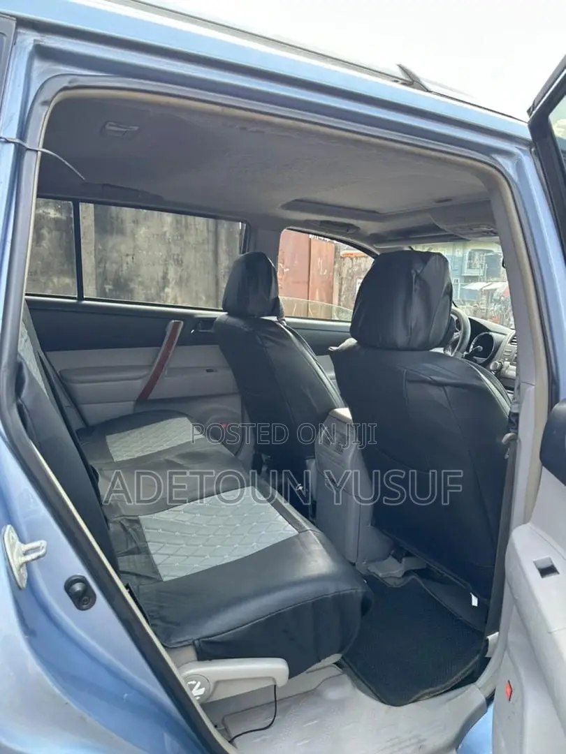 Toyota Highlander Limited 2010 Blue
