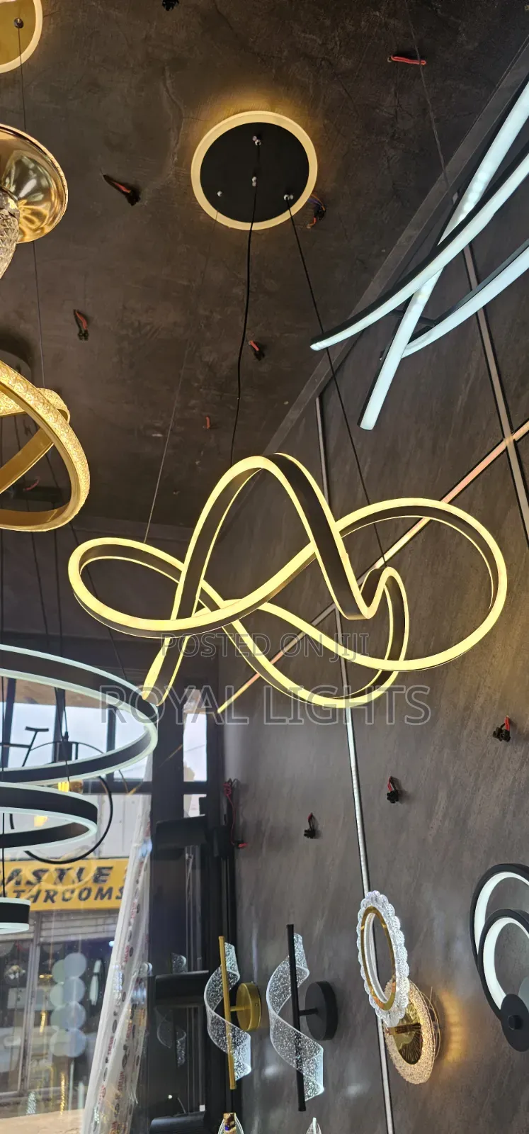 Simple Luxurious Led Chandelier