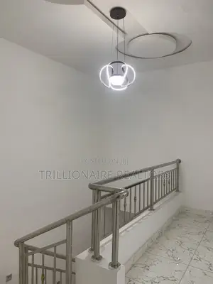 4bdrm Duplex in Oral Estate, Chevron for sale