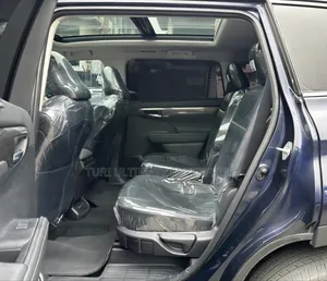 Toyota Highlander 2021 Blue