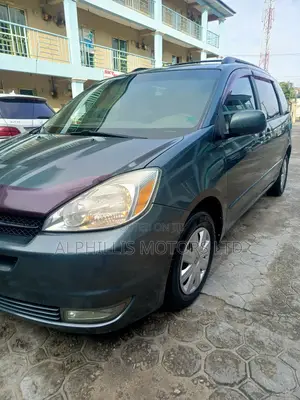 Toyota Sienna 2004 Green