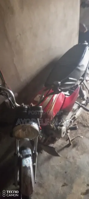 Bajaj Boxer 2021 Red