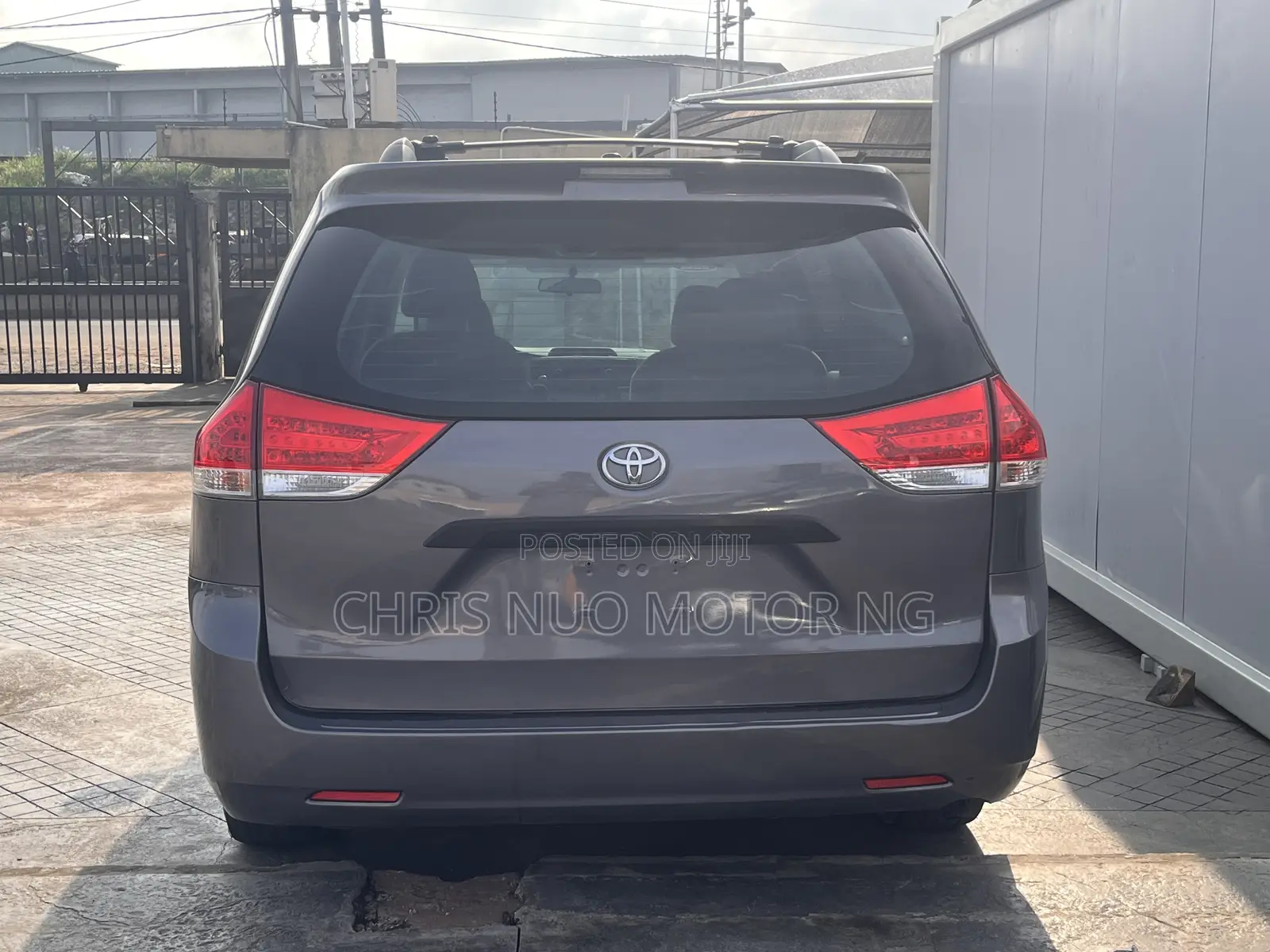 Toyota Sienna 2012 Gray