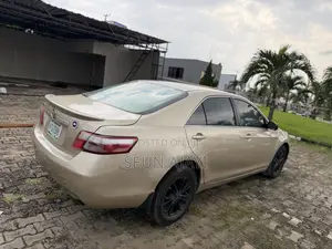 Toyota Camry LE 4dr Sedan (2.4L 4cyl 5A) 2007 Gold
