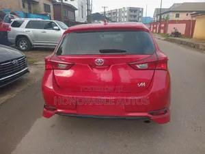 Toyota Corolla 2018 Red