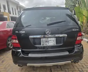 Mercedes-Benz 200 2008 Black