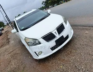 Pontiac Vibe 2010 White