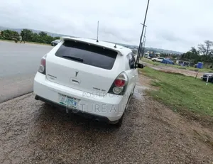 Pontiac Vibe 2010 White