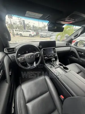 Lexus LX 2023 Silver