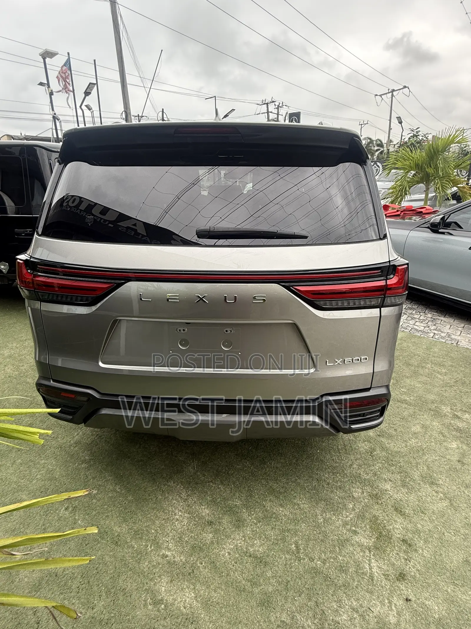 Lexus LX 2023 Silver