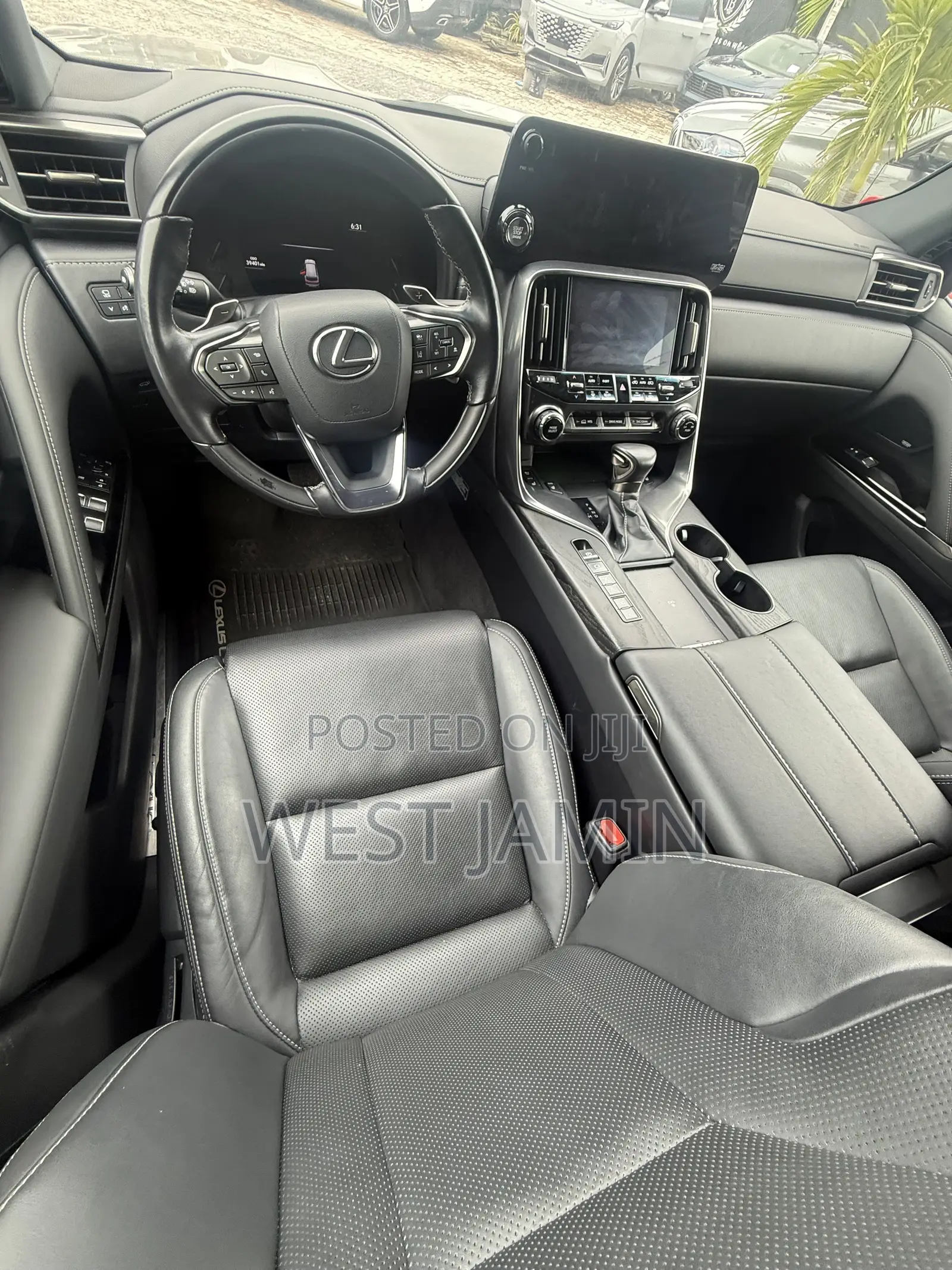 Lexus LX 2023 Silver