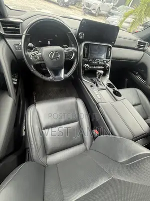 Lexus LX 2023 Silver