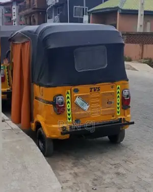 TVS King Deluxe Plus iTouch Start 2025 Yellow