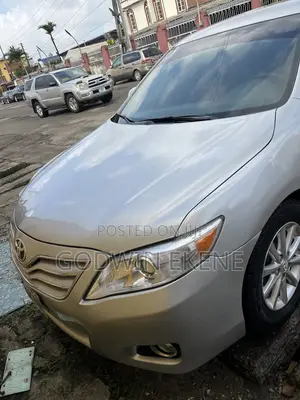 Toyota Camry 2011