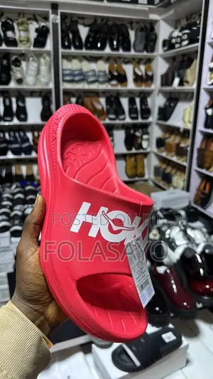 10,000 Hoka Slide