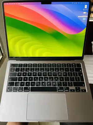 Laptop Apple MacBook Air 2022 M2 8GB Apple M2 SSD 256GB