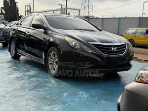 Hyundai Sonata SE Sedan FWD (2.4L 4cyl 6A) 2013 Black