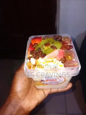 Kiki’s Cravings Luxury Fruit Parfait