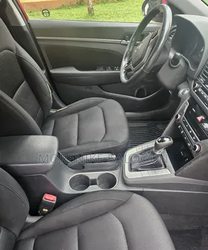 Hyundai Elantra ECO Sedan FWD (1.4L 4cyl 7A) 2017 Red