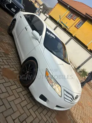 Toyota Camry 2010 White