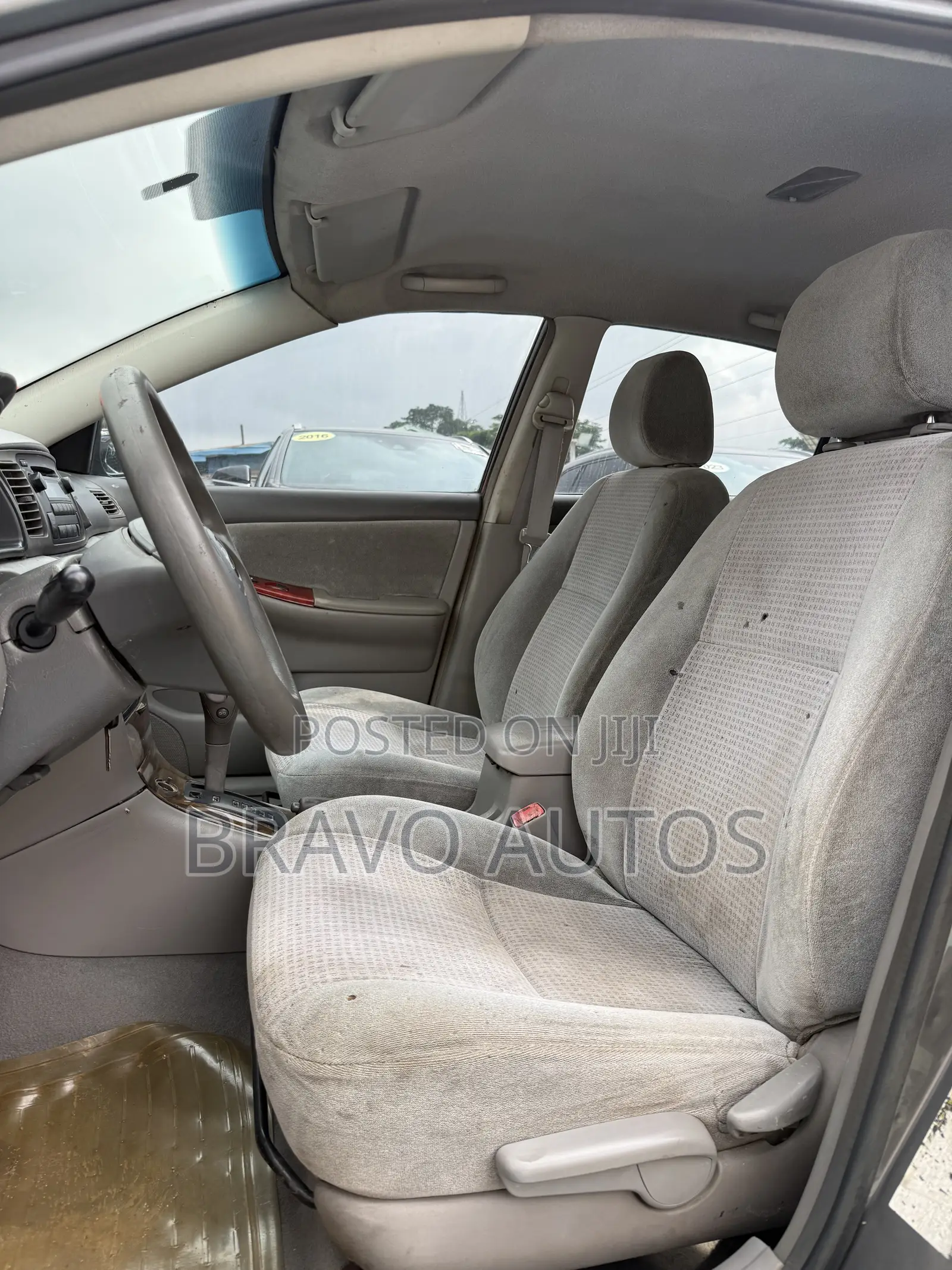 Toyota Corolla LE 2005 Gray