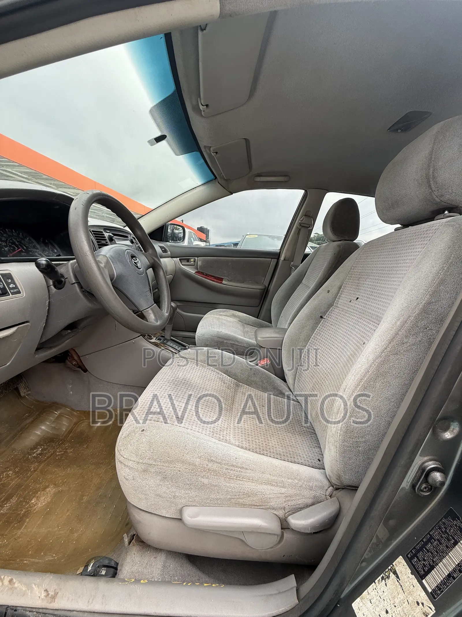 Toyota Corolla LE 2005 Gray