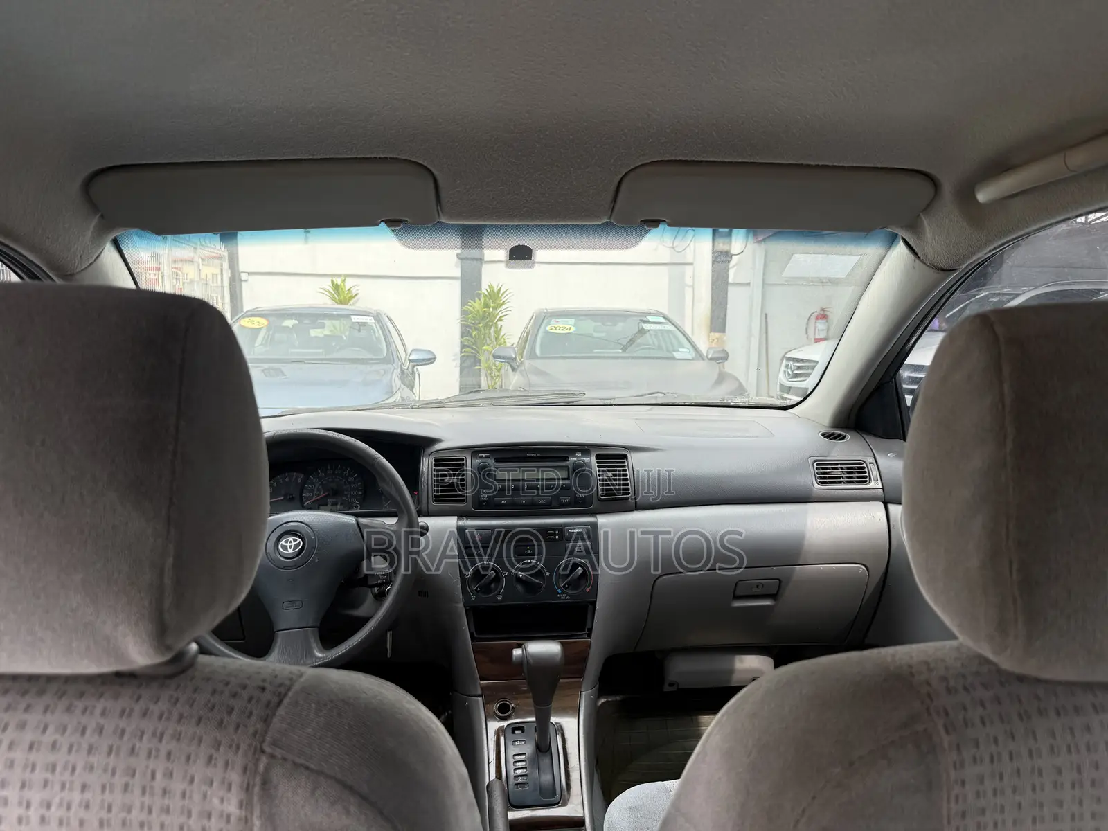 Toyota Corolla LE 2005 Gray