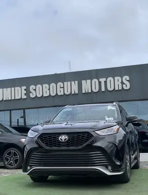 Toyota Highlander Limited 2022 Black