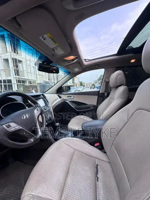 Hyundai Santa Fe 2014 Red