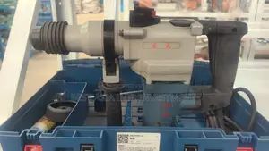 Heavy-Duty Demolition Hammer