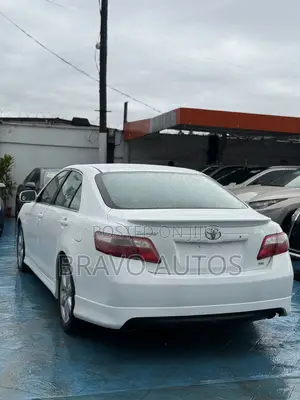Toyota Camry 2.4 SE 2008 White