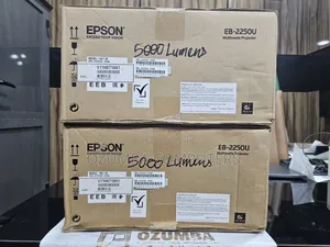 EPSON EB-2250U EEB 5000 Lumens Projector