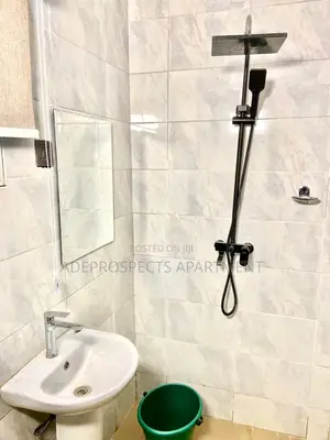 Fully Furnished 2-Bedroom Luxury Shortlet Apartment