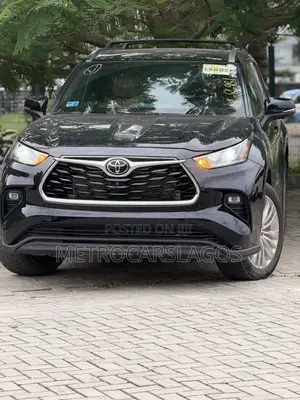Toyota Highlander Platinum AWD 2024 Black