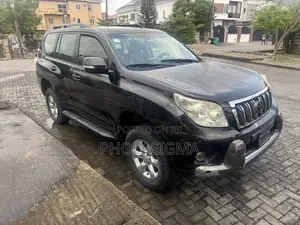 Toyota Land Cruiser Prado 4.0 Petrol TX-L 2010 Black