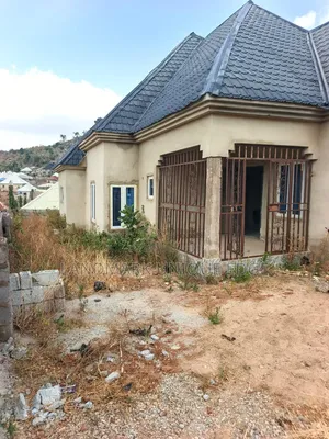 3bdrm Bungalow in Ushafa for sale