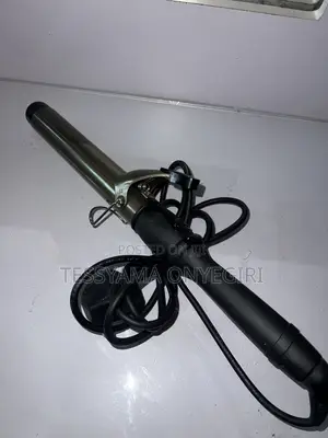 Hair Curler. Curling Iron