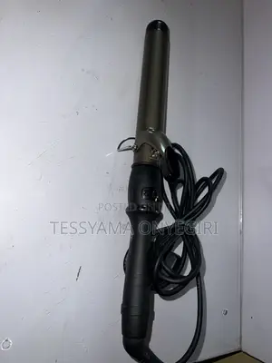 Hair Curler. Curling Iron
