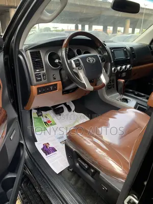 Toyota Sequoia Platinum 4dr SUV 4WD (5.7L 8cyl 6A) 2014 Black
