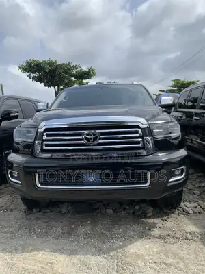 Toyota Sequoia Platinum 4dr SUV 4WD (5.7L 8cyl 6A) 2014 Black