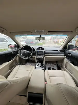 Toyota Camry LE 4dr Sedan (2.5L 4cyl 6A) 2014 Red