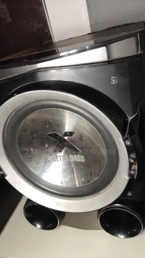 LG Sub Woover Metal Bass