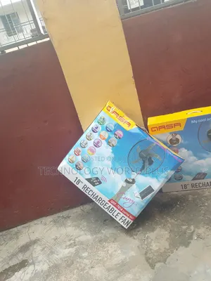 Qasa 18" (Curvy Style) + Remote Control, Sola Panel & 2 Led Light
