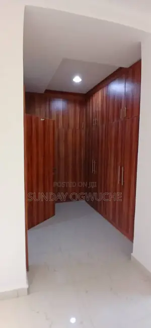5bdrm Duplex in Guzape District for rent