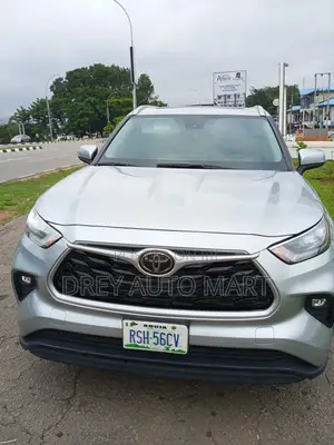 Toyota Highlander XLE AWD 2020 Silver