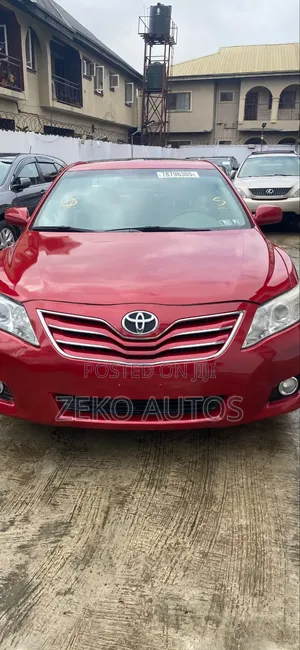 Toyota Camry 2011 Red