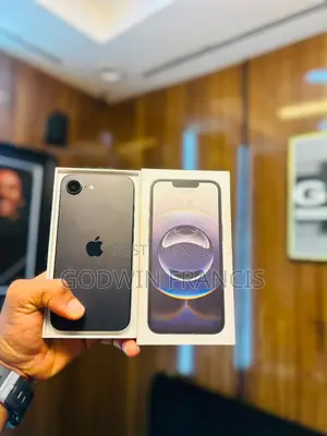 Apple iPhone 16e 128 GB Black