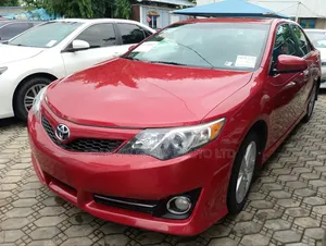 Toyota Camry SE 4dr Sedan (2.5L 4cyl 6A) 2012 Red